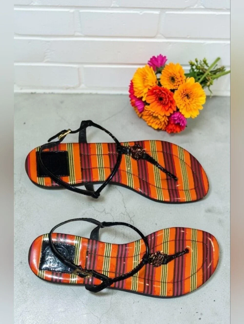 Tory Burch Emmy Striped Patent Leather Thong Sandals EUC Size 8